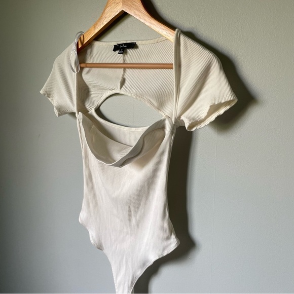 Lulu's Elegant Cream Bodysuit - Picture 4 of 7